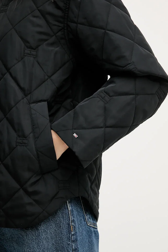 Tommy Hilfiger Яке в черно преходен модел WW0WW48691