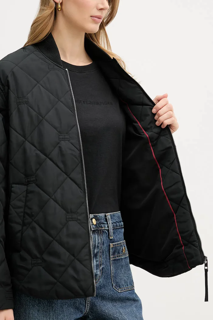 Tommy Hilfiger Яке в черно преходен модел WW0WW48691