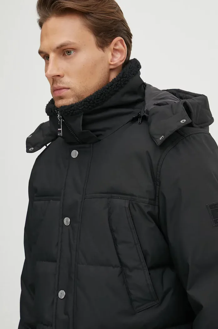 Tommy Hilfiger Яке в черно зимен модел MW0MW36593