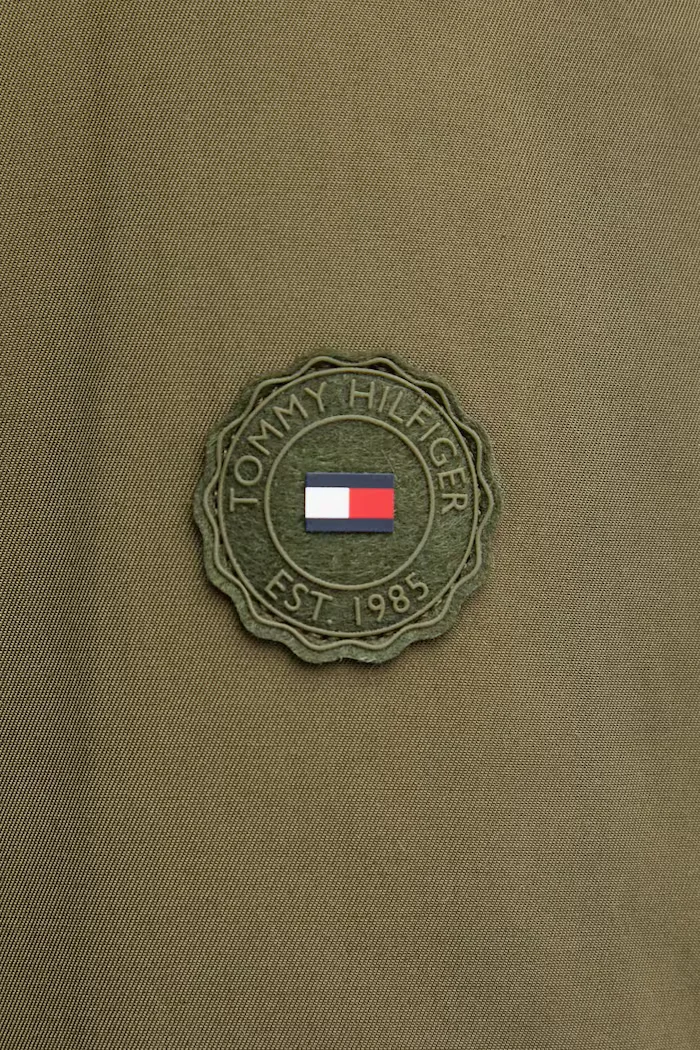 Tommy Hilfiger Яке в зелено зимен модел WW0WW46533