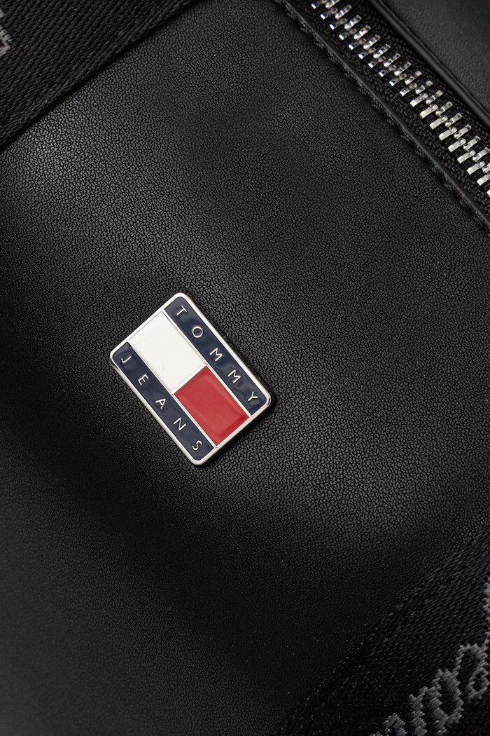 Tommy Jeans чанта crossbody дамска от имитация на кожа черна AW0AW19044