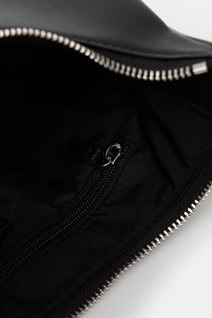 Tommy Jeans чанта дамска от имитация на кожа черна AW0AW18458