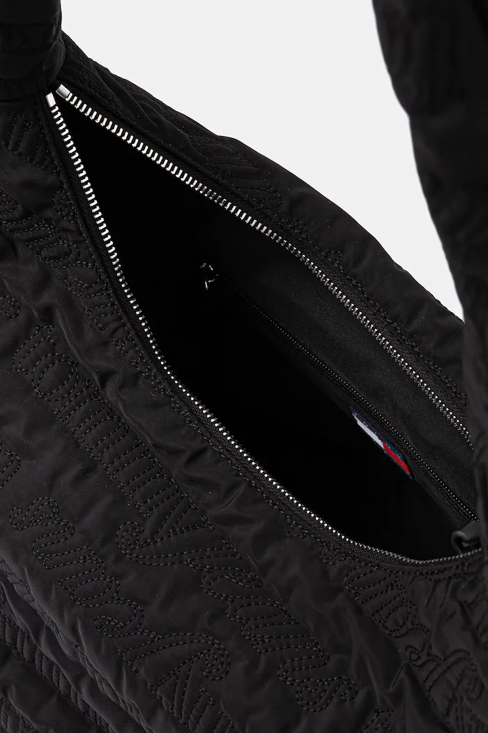 Tommy Jeans чанта тип хобо черна AW0AW17882