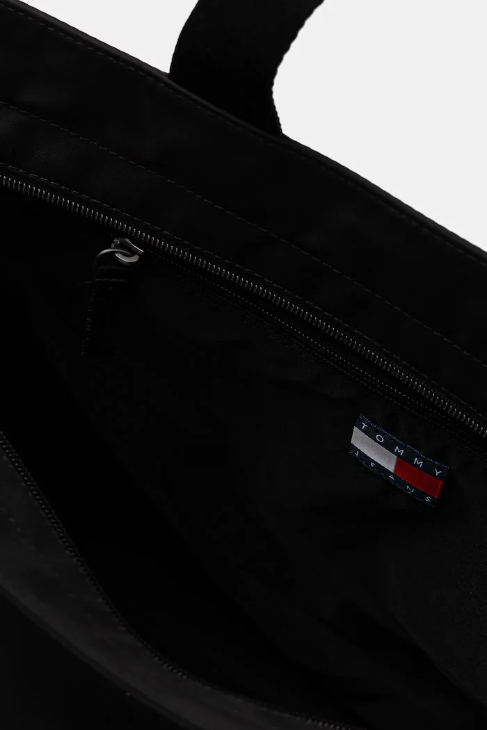 Tommy Jeans Чанта в черно AW0AW17891