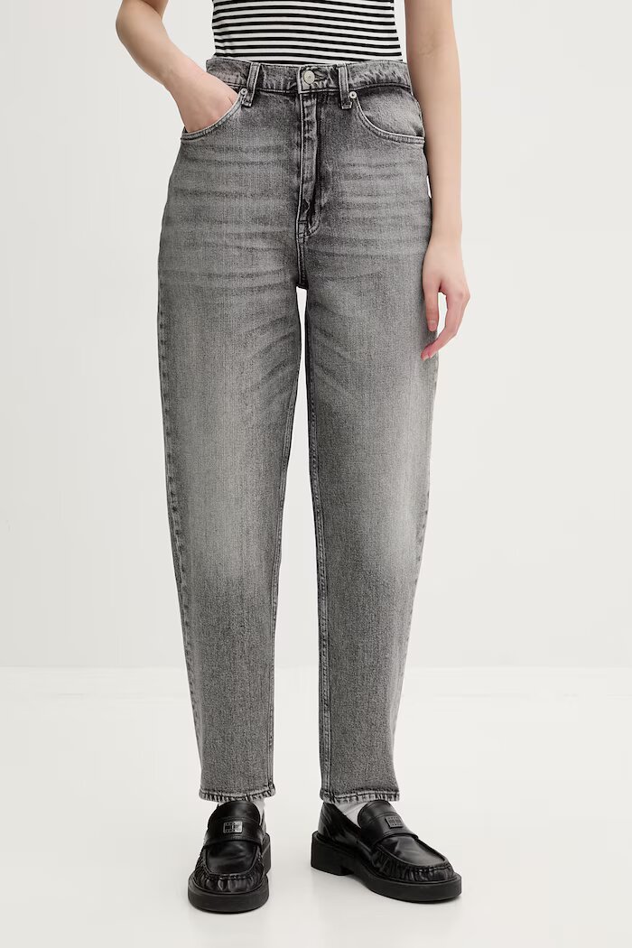 Tommy Jeans дънки mom fit дамски сиви DW0DW22658