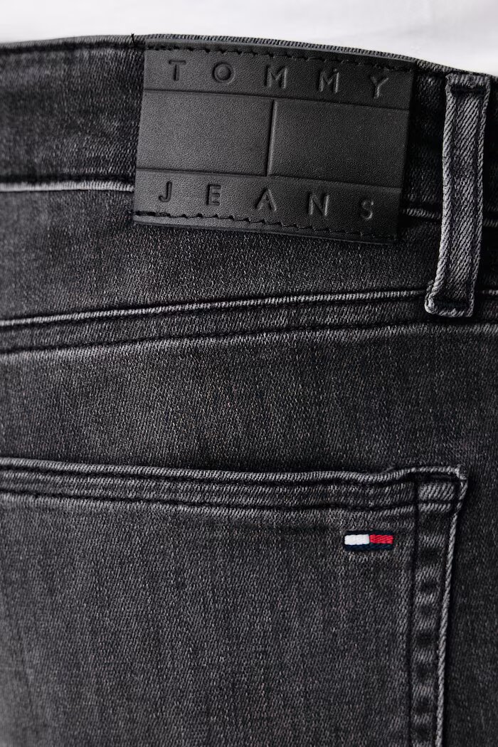 Tommy Jeans дънки slim fit мъжки черни DM0DM23449