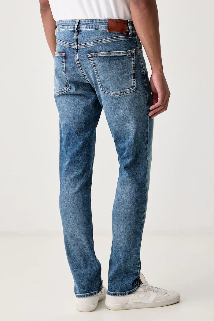 Tommy Jeans дънки slim fit мъжки сини DM0DM21378