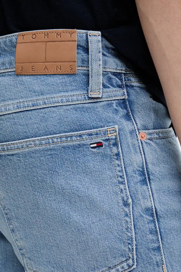 Tommy Jeans къс панталон мъжки от деним син DM0DM22979
