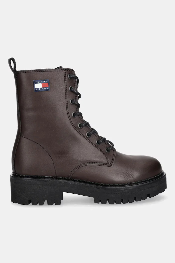 Tommy Jeans Кожени кубинки TJW URBAN LACE UP BOOT в кафяво с равна подметка EN0EN02907