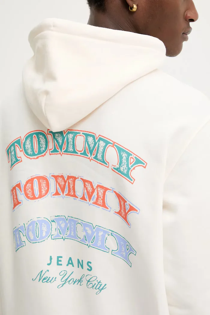 Tommy Jeans Памучен суичър мъжки в бежово с качулка с принт DM0DM22365