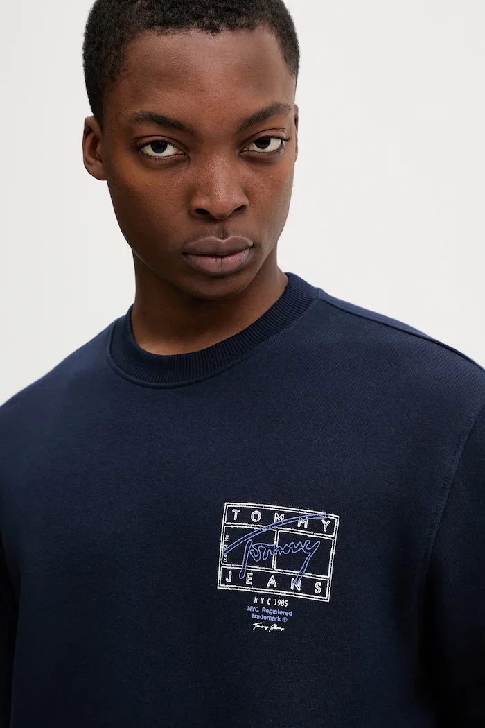 Tommy Jeans Памучен суичър мъжки в тъмносиньо с принт DM0DM22366