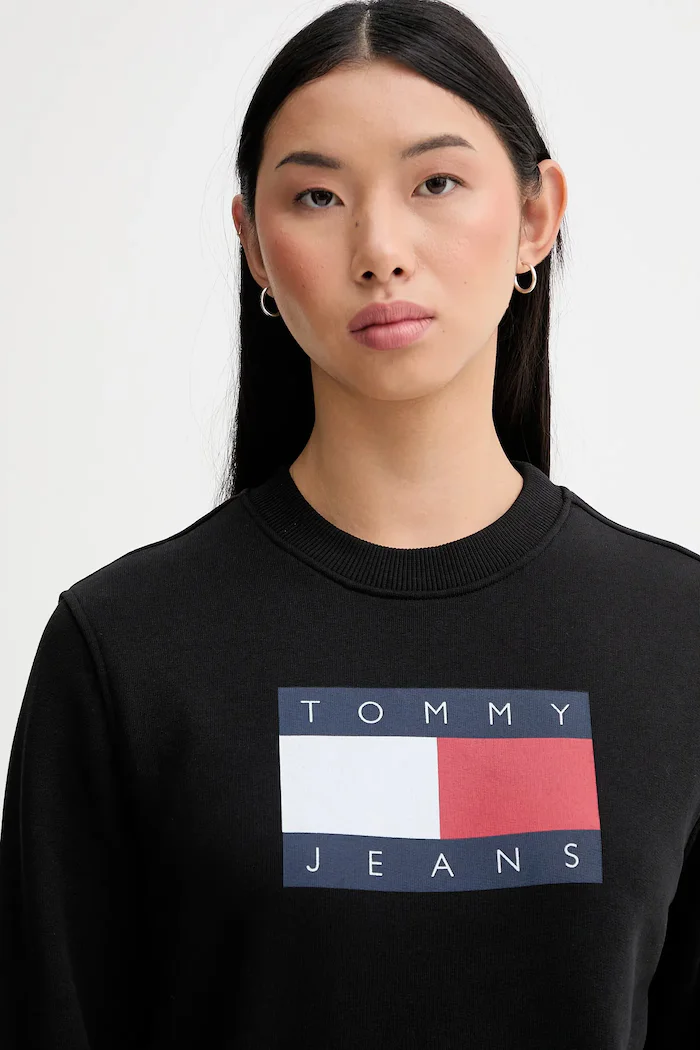 Tommy Jeans Памучен суичър в черно с принт DW0DW22564