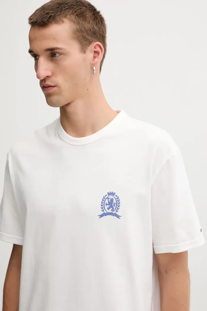 Tommy Jeans Памучна тениска в бежово с десен DM0DM21986
