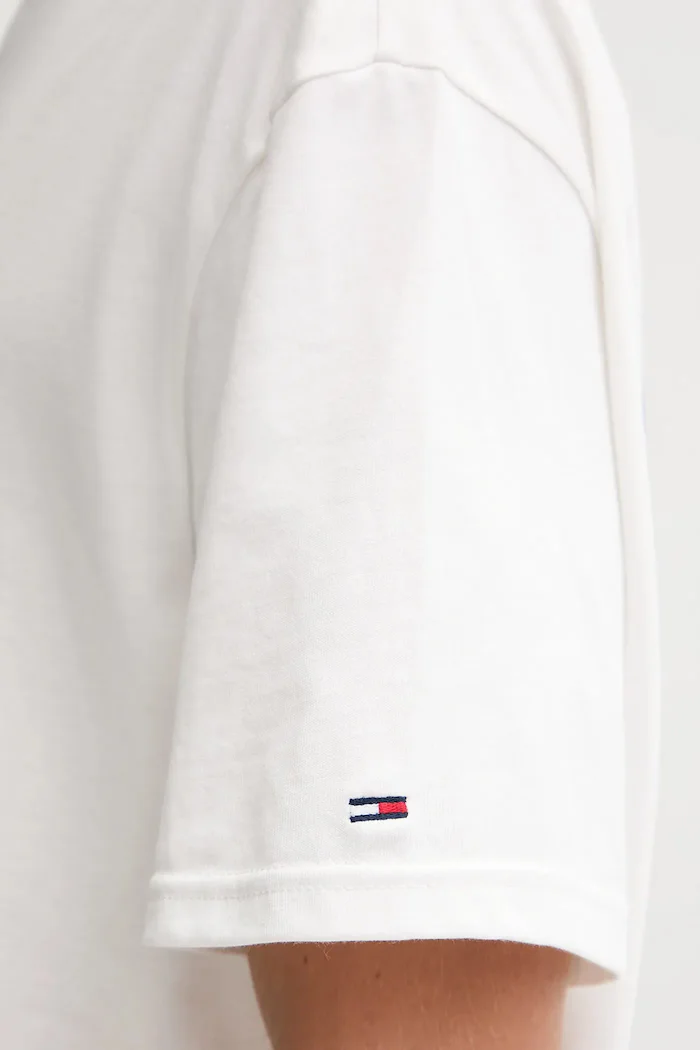 Tommy Jeans Памучна тениска в бежово с десен DM0DM21986