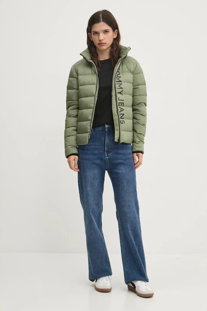 Tommy Jeans Памучна тениска в черно DW0DW20153