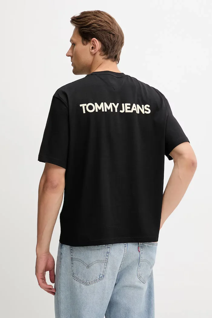 Tommy Jeans Памучна тениска в черно с апликация DM0DM21785