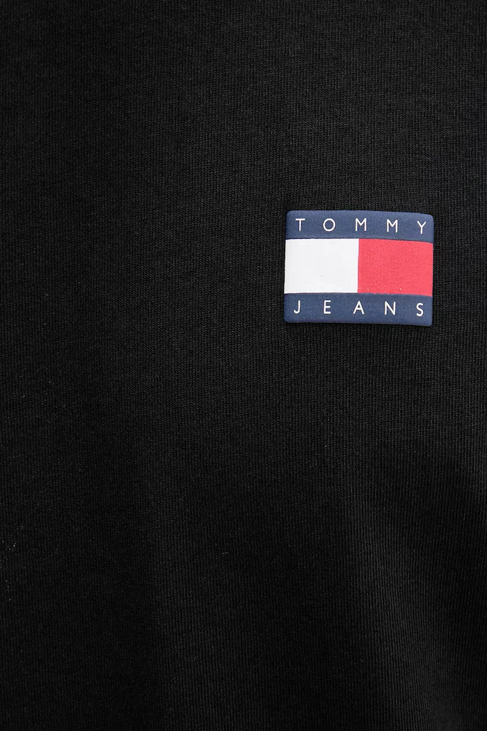 Tommy Jeans Памучна тениска в черно с апликация DM0DM21785