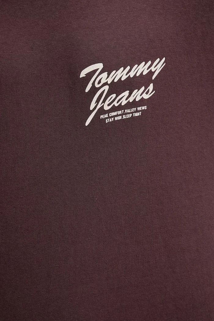 Tommy Jeans Памучна тениска в кафяво с принт DM0DM22060