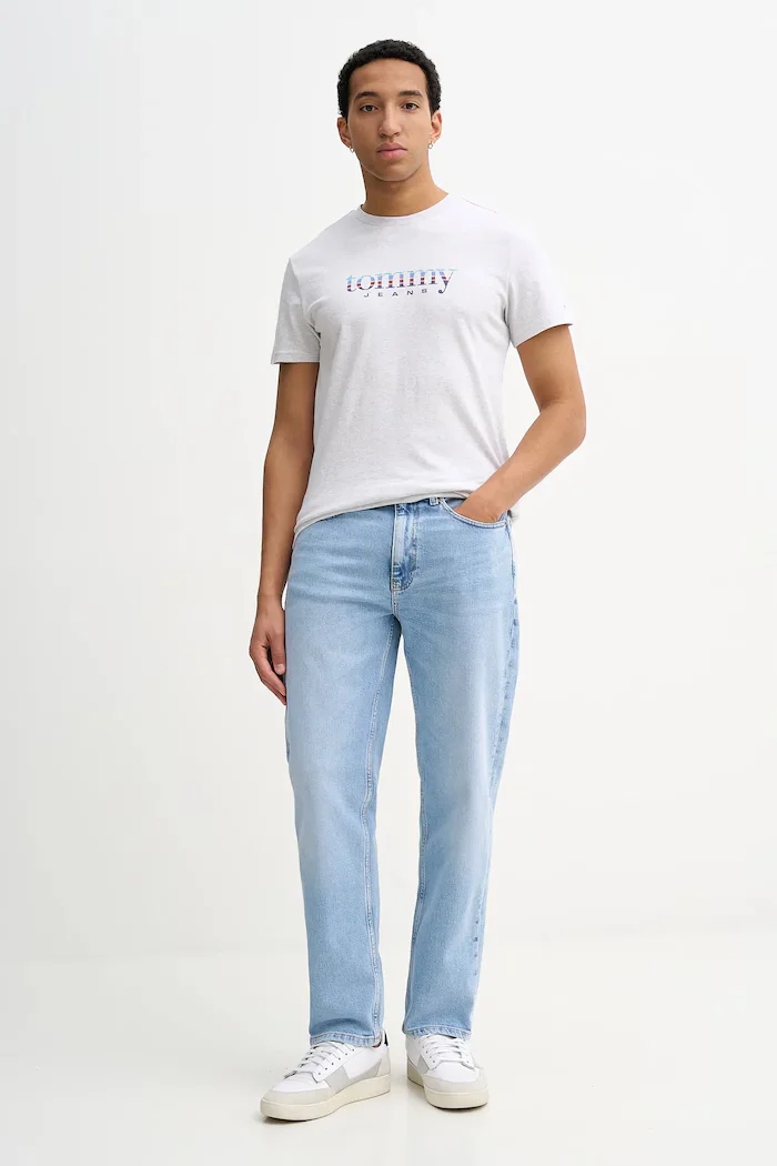 Tommy Jeans Памучна тениска в сиво с принт DM0DM22333