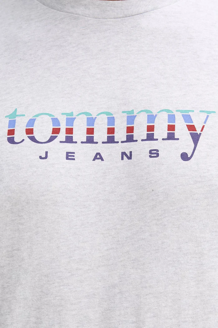 Tommy Jeans Памучна тениска в сиво с принт DM0DM22333