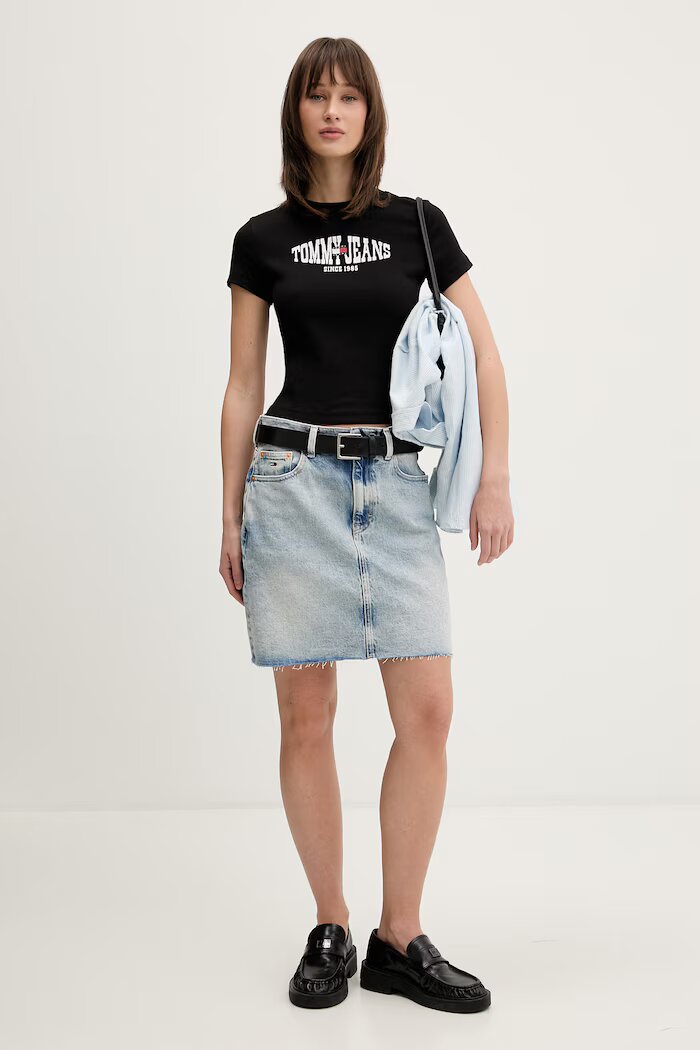 Tommy Jeans пола от деним синя DW0DW22716