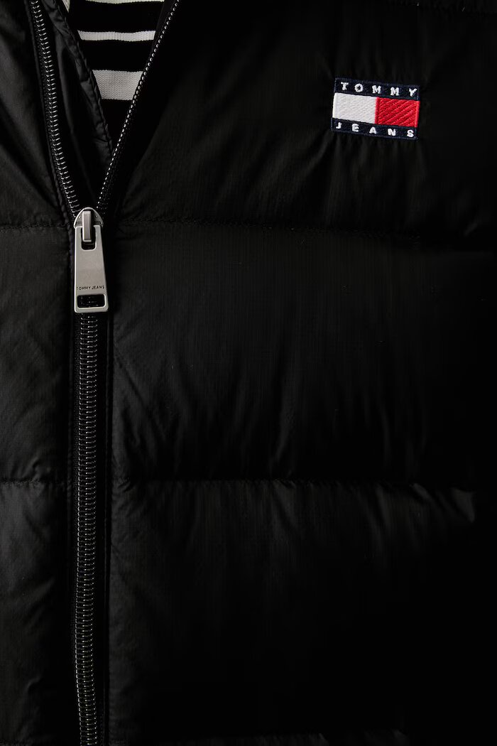 Tommy Jeans пухен елек мъжки черен DM0DM23232