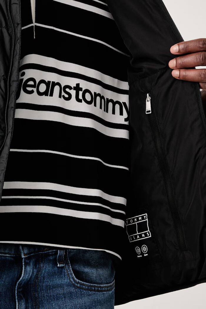 Tommy Jeans пухен елек мъжки черен DM0DM23232