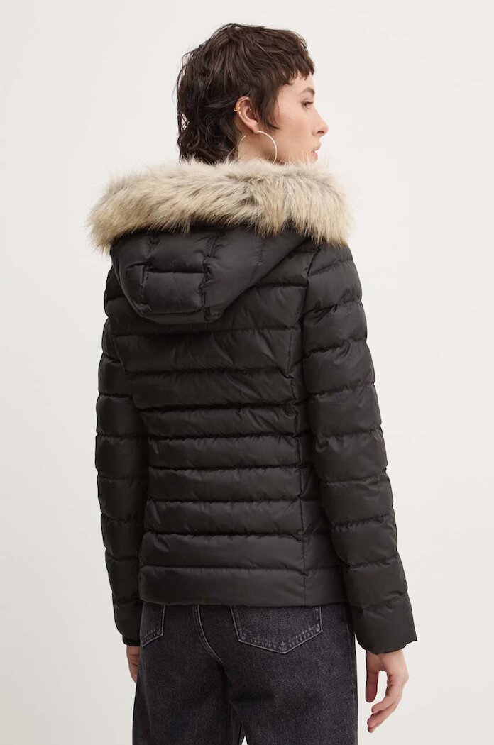Tommy Jeans Пухено яке в черно зимен модел DW0DW18312