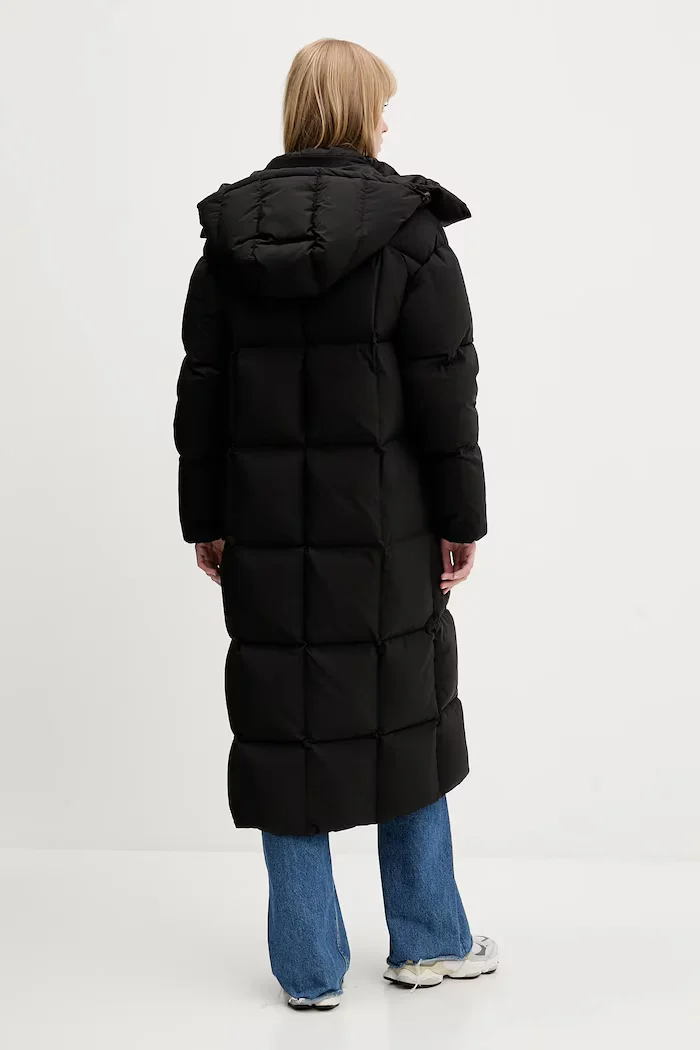 Tommy Jeans Пухено яке в черно зимен модел DW0DW21977