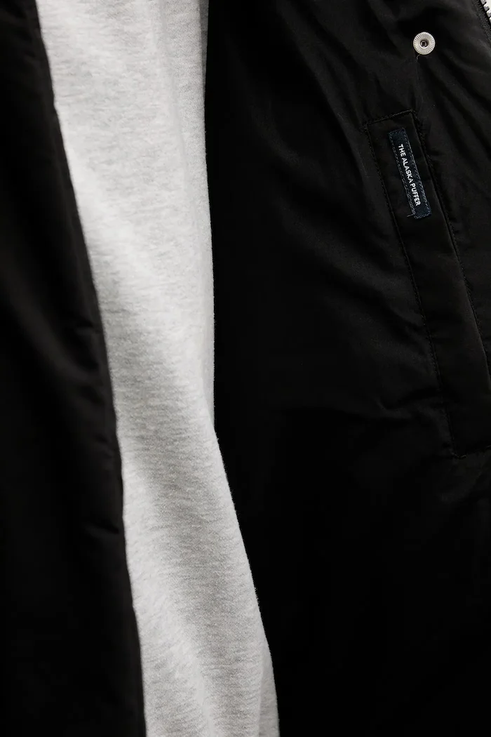 Tommy Jeans Пухено яке в черно зимен модел DW0DW21977