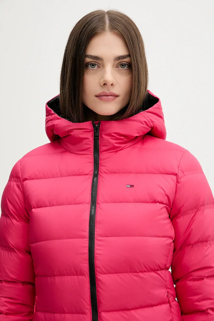 Tommy Jeans Пухено яке в червено зимен модел DW0DW21617