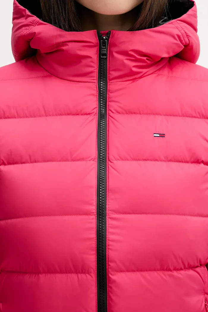 Tommy Jeans Пухено яке в червено зимен модел DW0DW21617