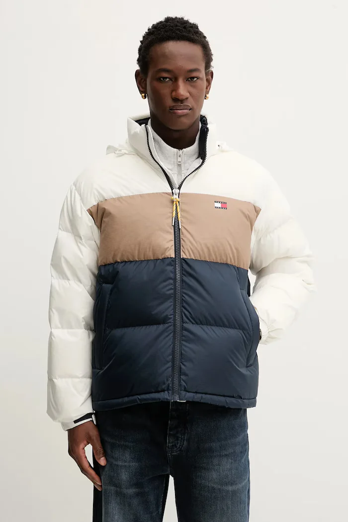 Tommy Jeans Пухено яке в тъмносиньо зимен модел DM0DM22117