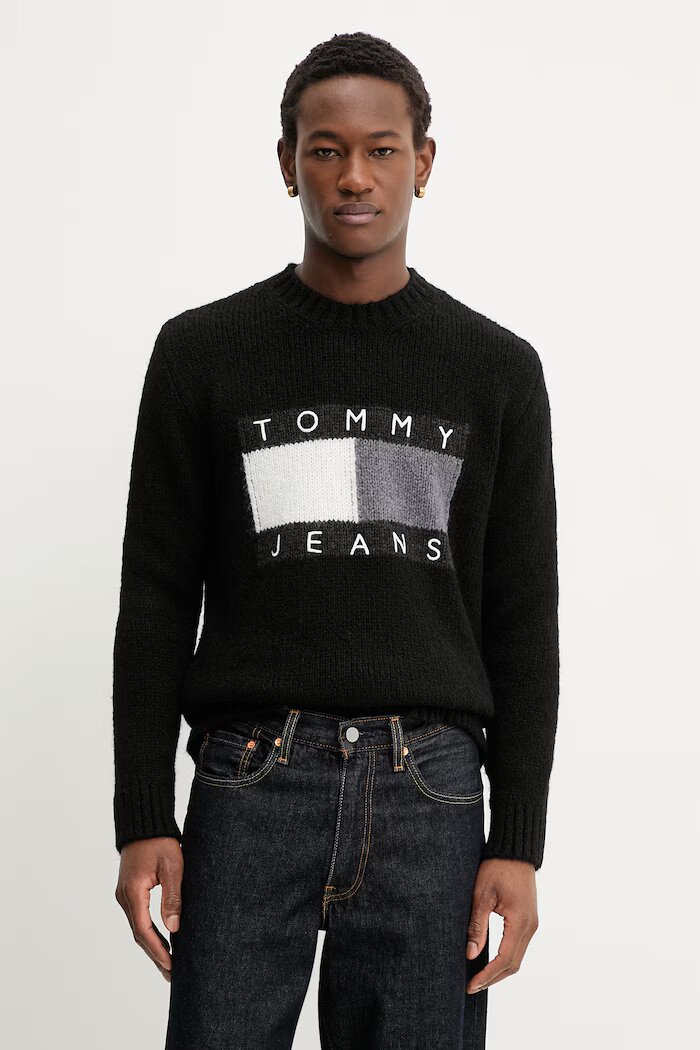 Tommy Jeans Пуловер с вълна от алпака в черно DM0DM22860