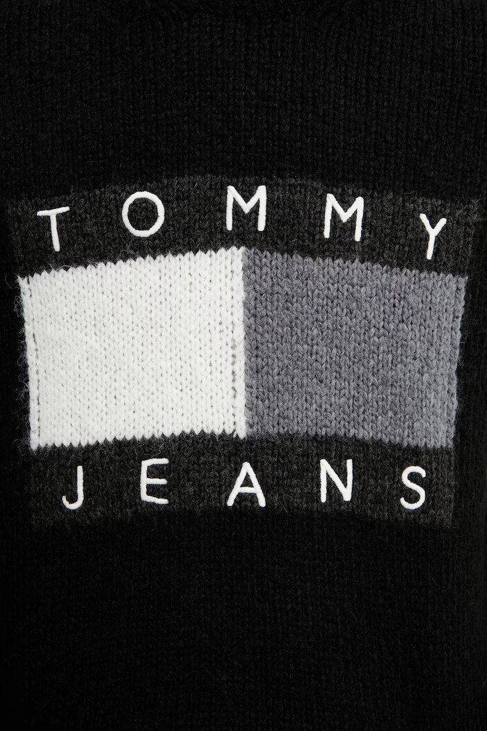 Tommy Jeans Пуловер с вълна от алпака в черно DM0DM22860