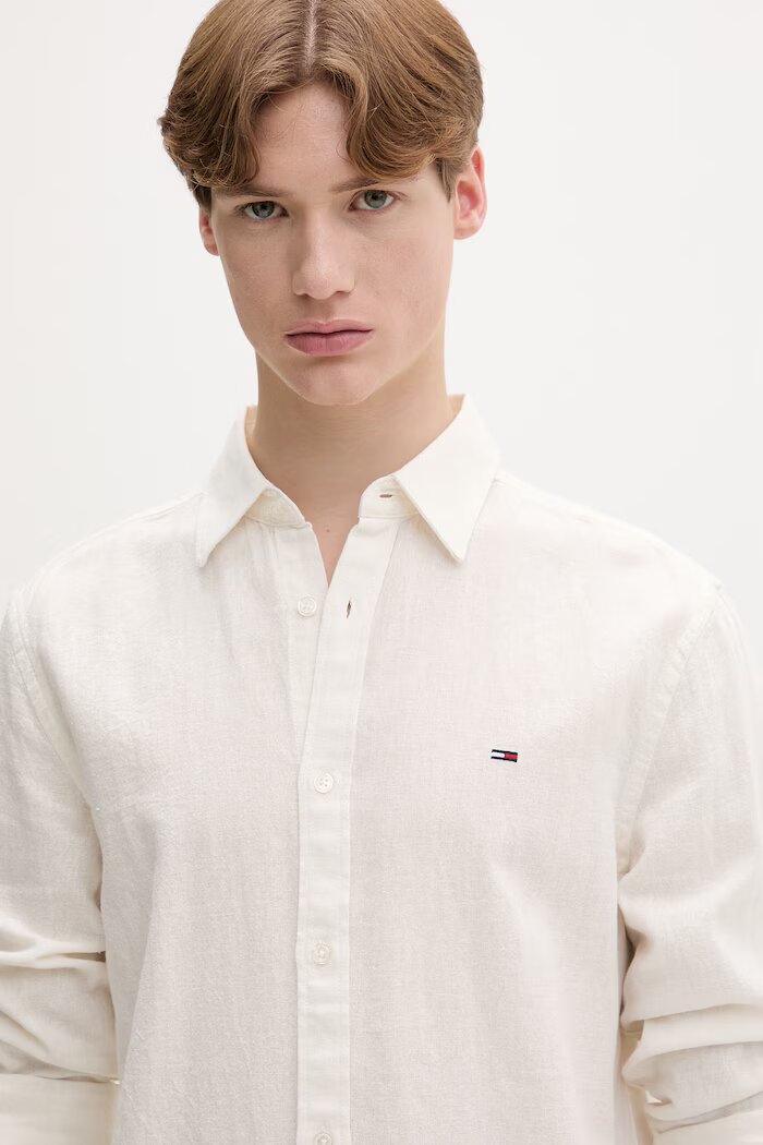 Tommy Jeans риза мъжка с лен бежова с изчистена шарка DM0DM22761