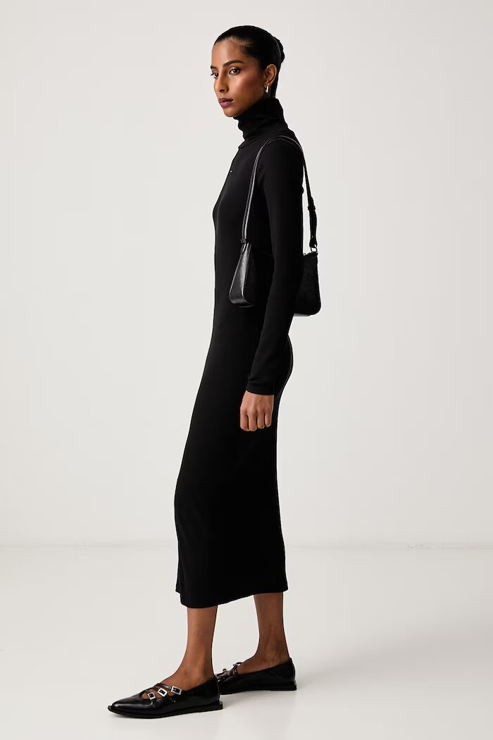 Tommy Jeans рокля от памук с еластан черна DW0DW23320