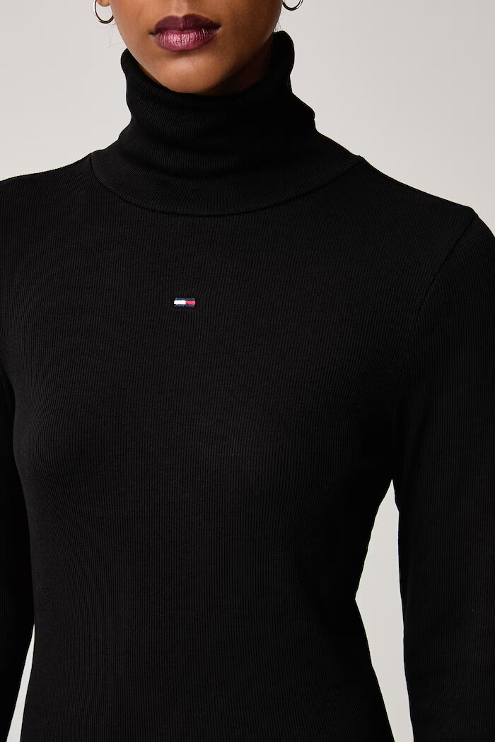 Tommy Jeans рокля от памук с еластан черна DW0DW23320