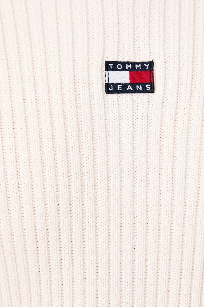 Tommy Jeans рокля тип пуловер от памук бежова DW0DW23324