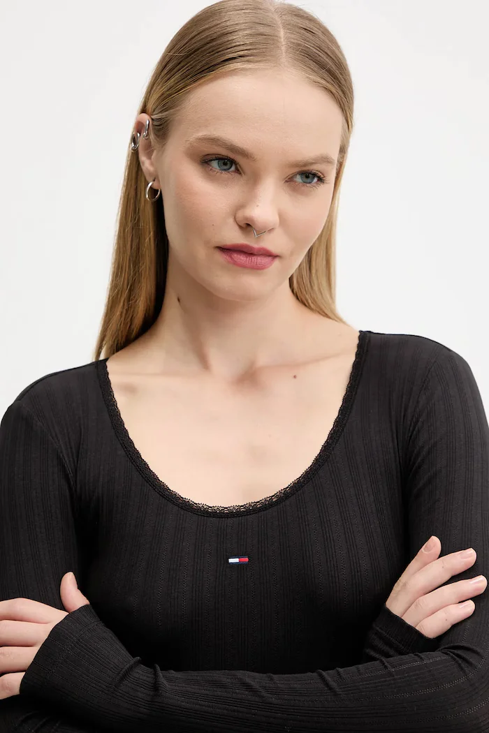 Tommy Jeans Рокля в черно къса с кройка по тялото DW0DW21508