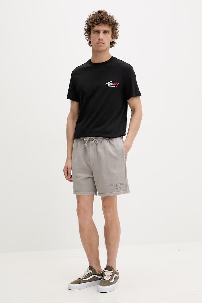 Tommy Jeans Спортен къс панталон мъжки от памук кафяв с висока талия DM0DM22696