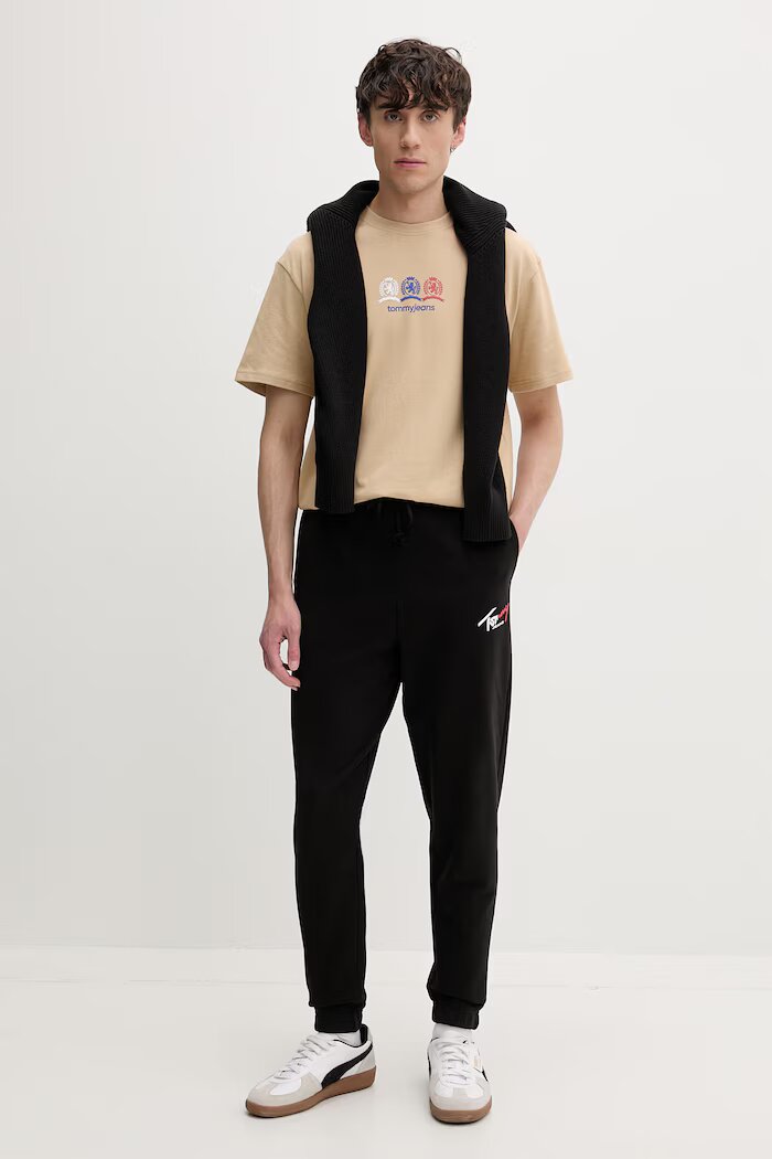 Tommy Jeans спортен панталон мъжки от памук черен със стандартна талия DM0DM23903