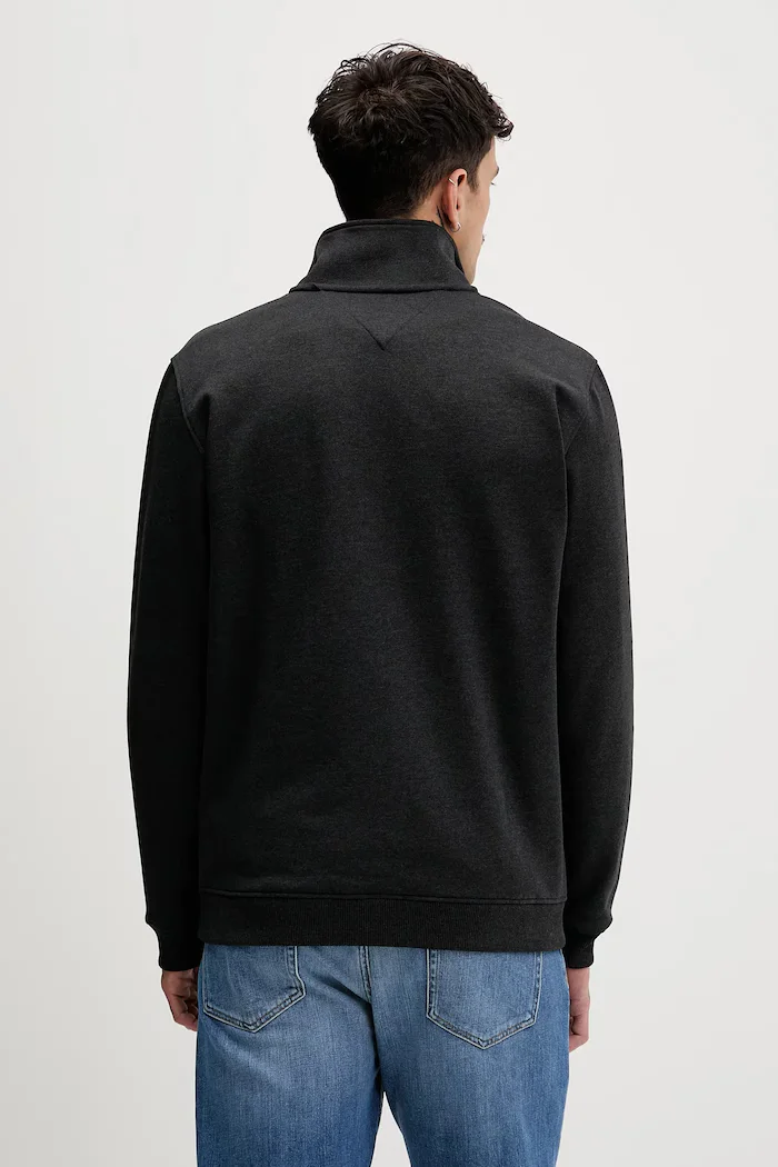 Tommy Jeans Суичър мъжки в сиво с изчистен дизайн DM0DM22344