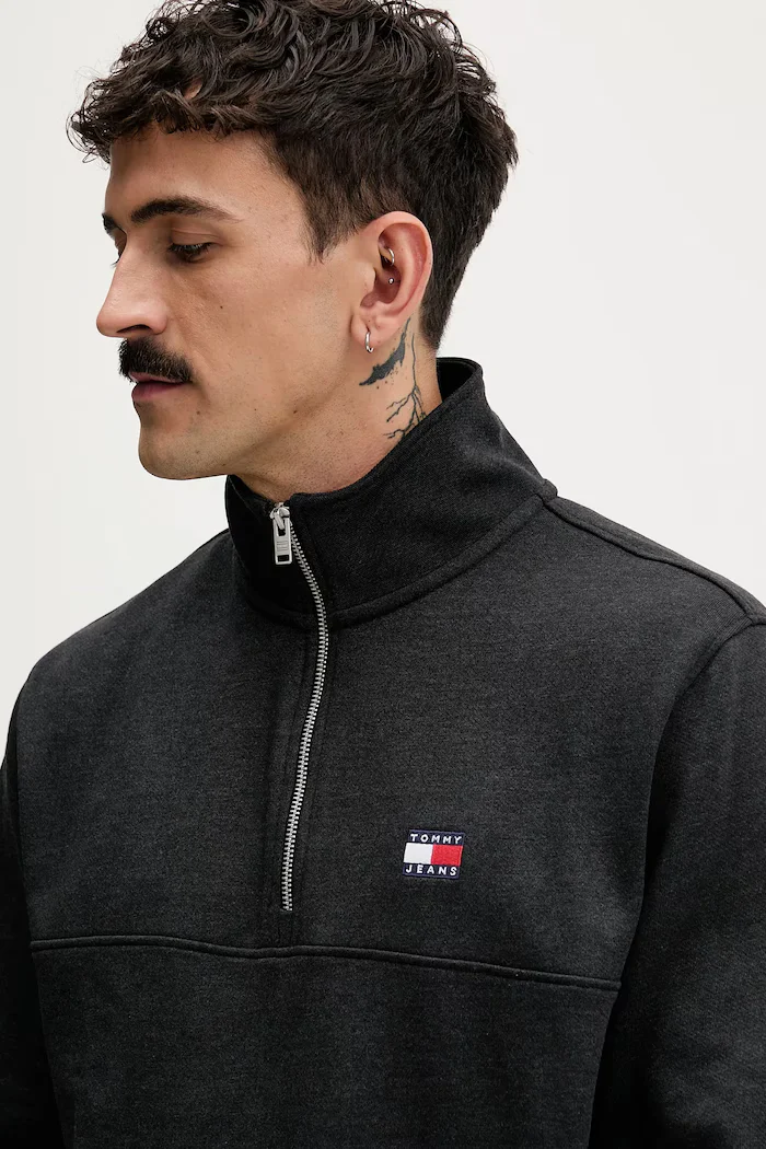Tommy Jeans Суичър мъжки в сиво с изчистен дизайн DM0DM22344