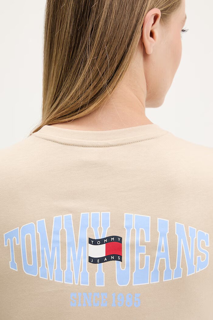 Tommy Jeans тениска дамска от памук бежова DW0DW22274
