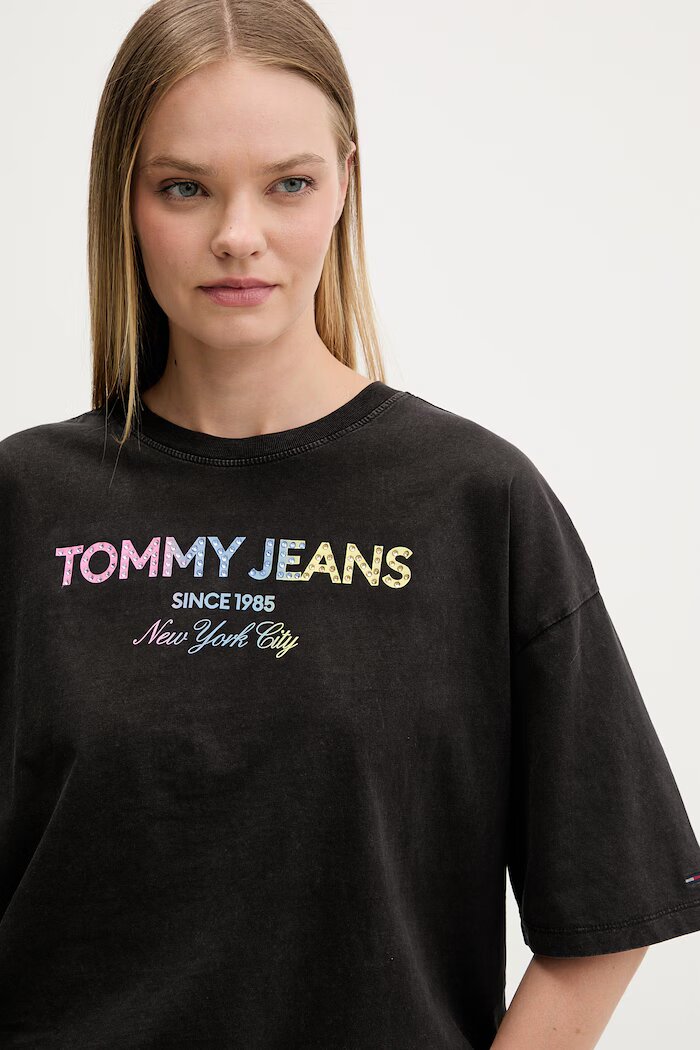 Tommy Jeans тениска дамска от памук черна DW0DW22803