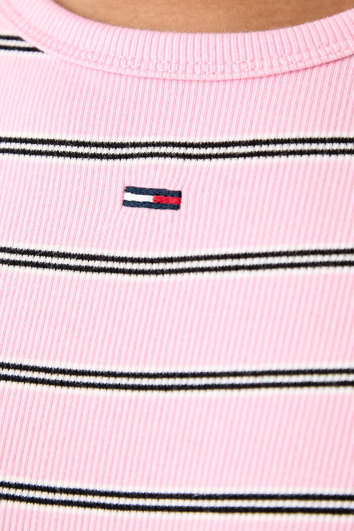 Tommy Jeans тениска дамска от памук с еластан розова DW0DW17383