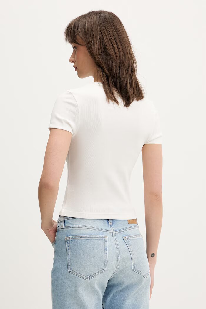 Tommy Jeans тениска дамска с памук бежова DW0DW22272