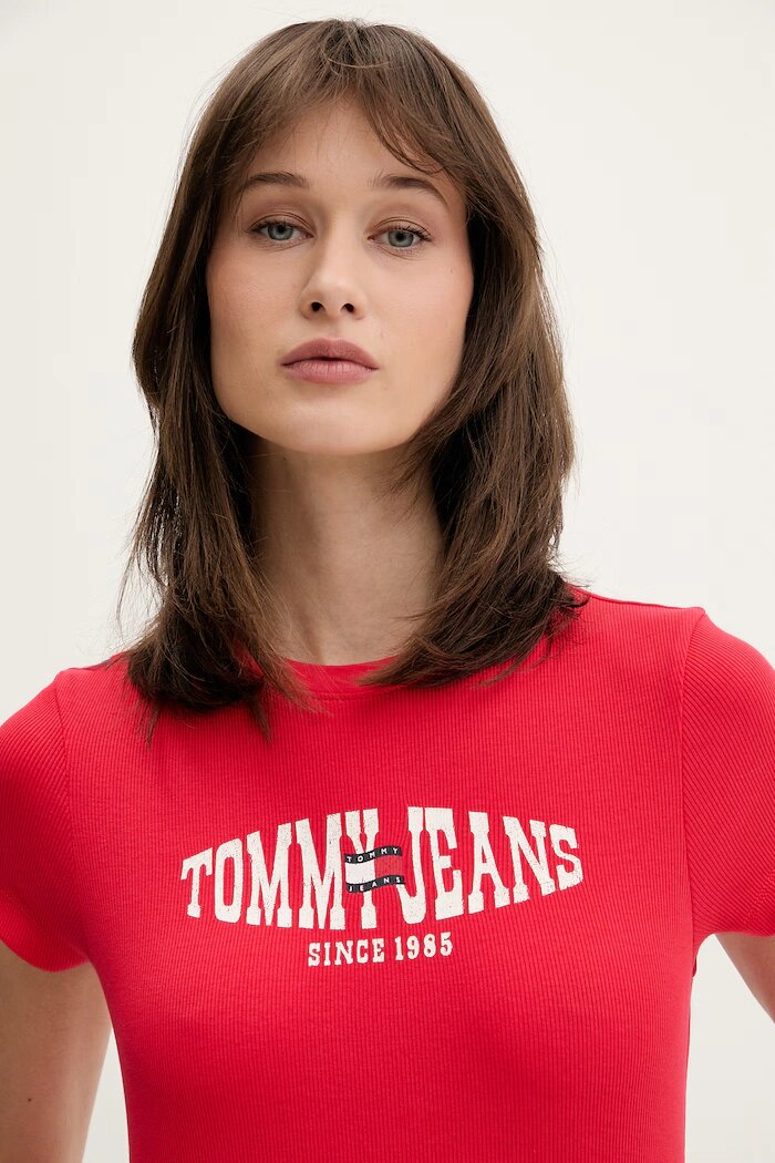 Tommy Jeans тениска дамска с памук червена DW0DW22272