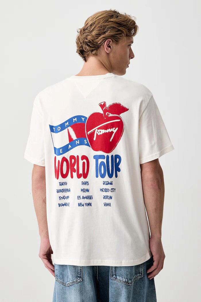 Tommy Jeans тениска мъжка от памук бежова DM0DM23555